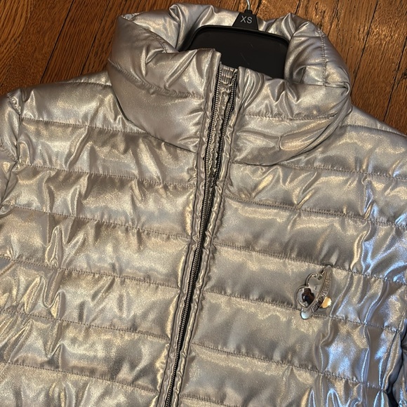 *NEW* LOVE MOSCHINO SILVER PUFFER JACKET - Picture 1 of 13